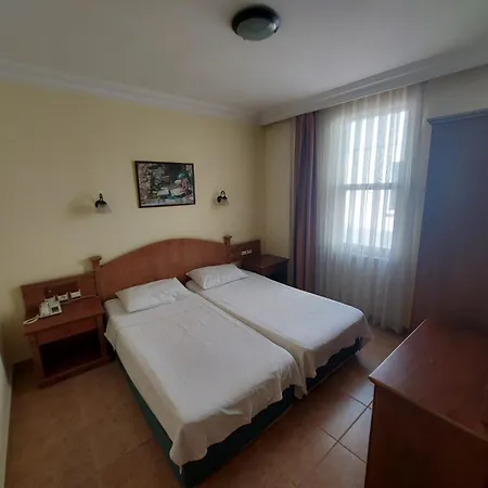 Hotel apartamentowy Amber-rose 2*