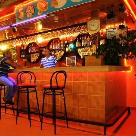 安博罗斯公寓式酒店 公寓式酒店 阿拉尼亚